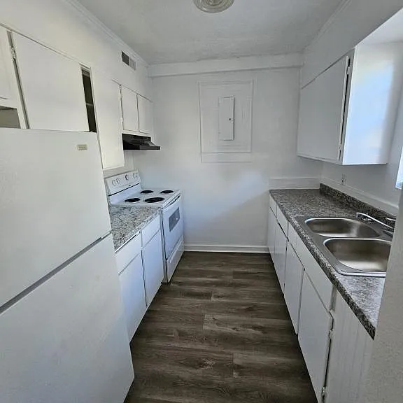 1948 Washington St #E2 — Photo 5