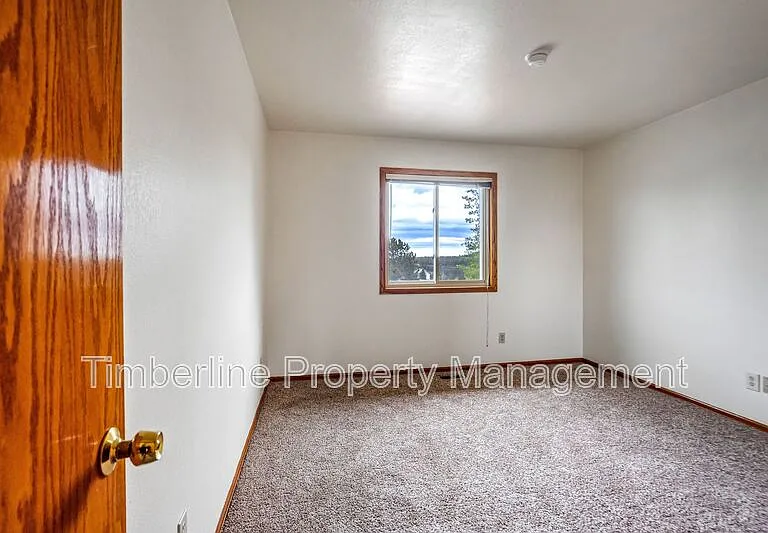17960 Bakers Farm Rd — Photo 40