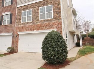 44 Ackland Dr, Greensboro, NC 27455