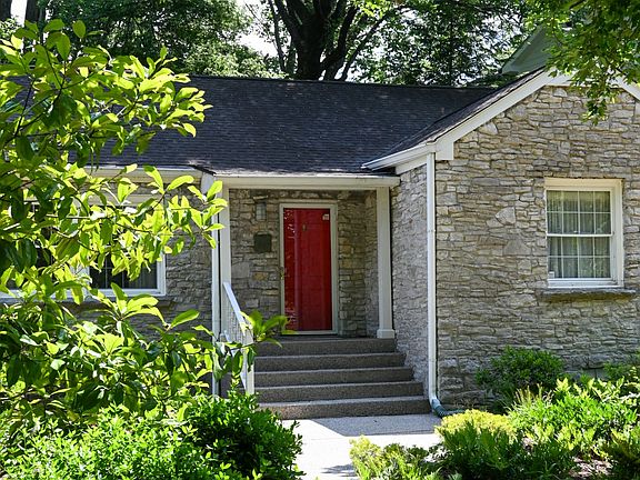 4th image of 4003 Auburn Ln