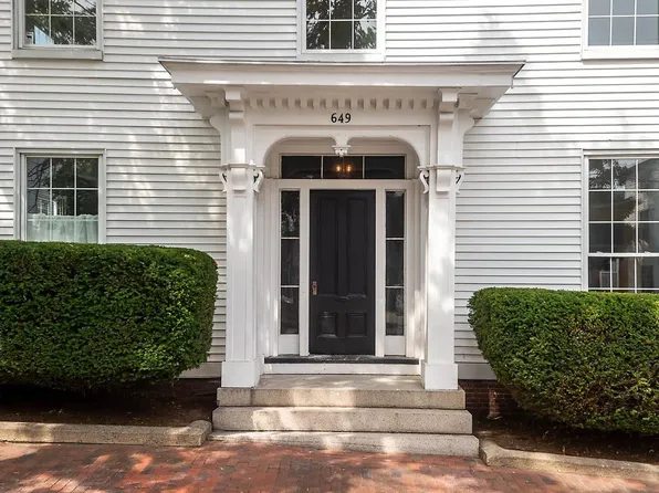 649 State Street #C, Portsmouth, NH 03801