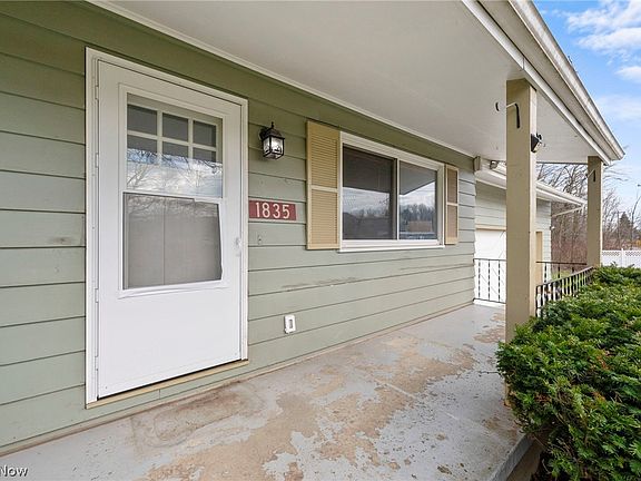4th image of 1835 Windham Rd