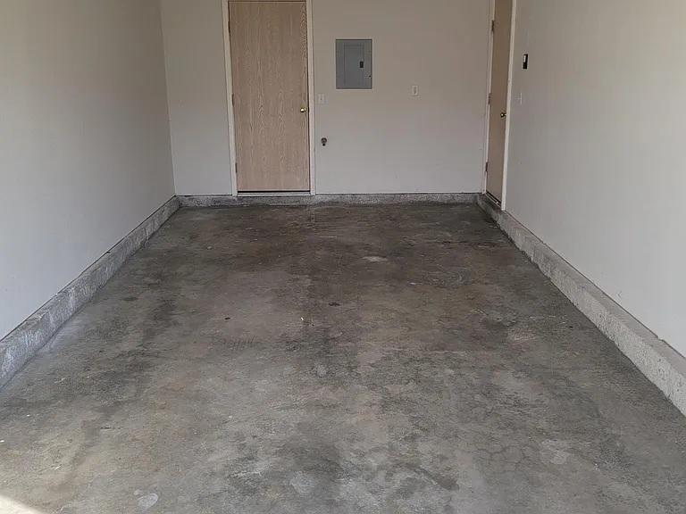 1279 NW Phelps Dr — Photo 23