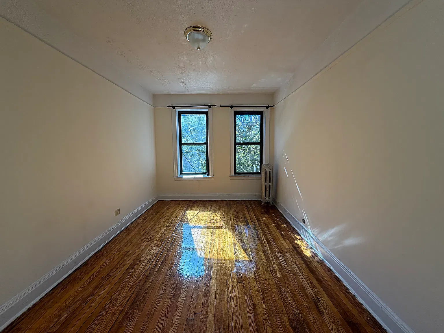 11-25 46th Road — Photo 3