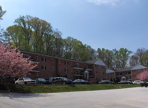Ridgewood Apartments Photo 1