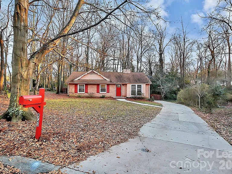 4743 Old Woods Rd — Photo 3