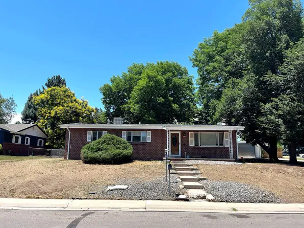 895 Holland St, Lakewood, CO 80215