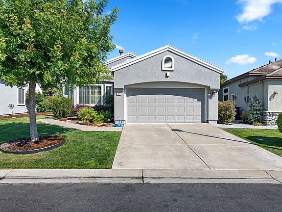 3rd image of 841 Inverness Drive