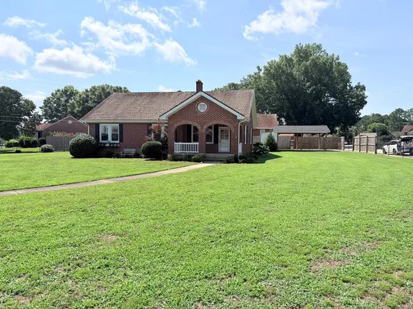 200 Center St, Greenwood, SC 29649