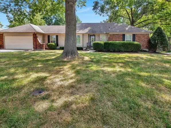 6685 Milhaven Dr, Mission, KS 66202