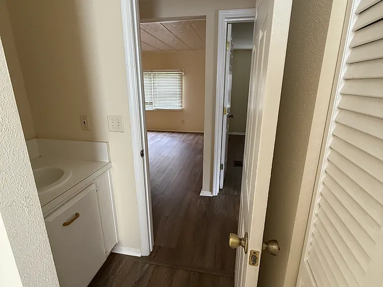 3122 Moody Ave — Photo 21