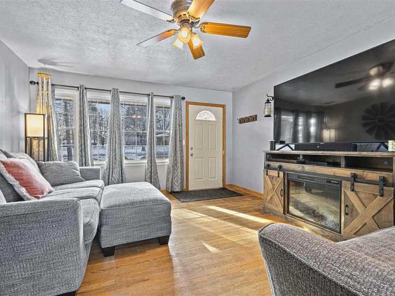 3rd image of 5003 Wengert Dr