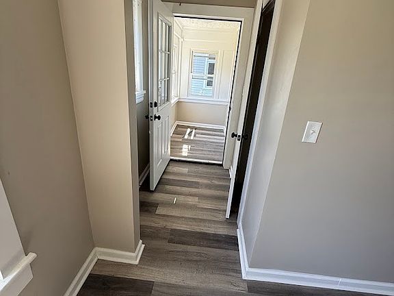 4th image of 2049 E 39th St