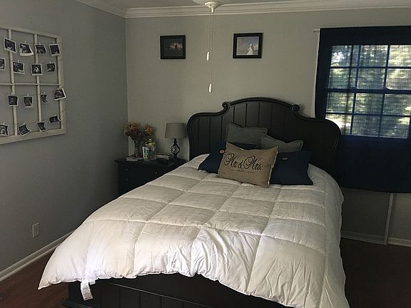 3rd image of 5713 Chesswood Dr