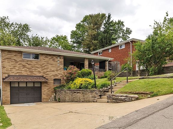 2nd image of 411 Maple St