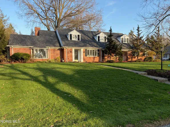 2630 Edgehill Rd, Toledo, OH 43615