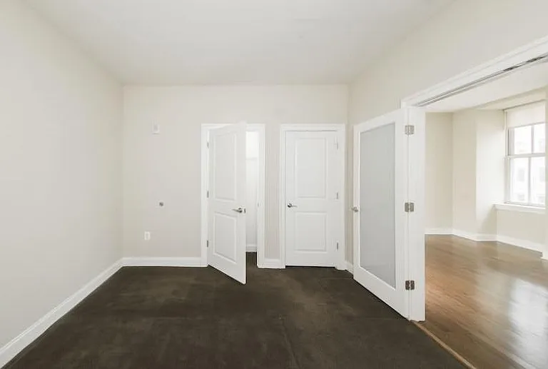 301 North Charles Street — Photo 7