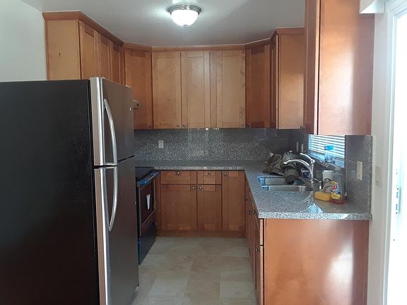 2nd image of 995 Owsley Ave