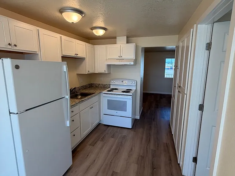 2215 Elm St SW — Photo 43