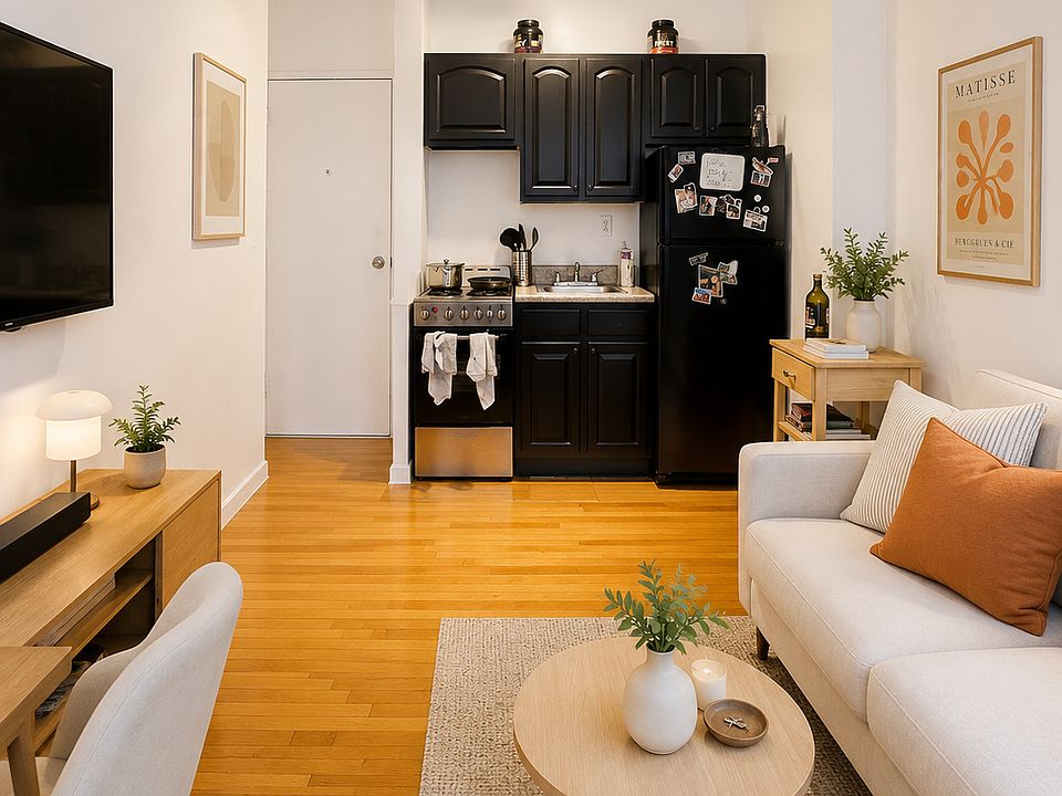 2nd image of 146 E 16th St #3F