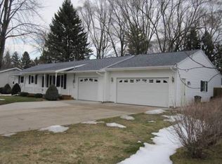 347 W Gloucester Dr, Saginaw, MI