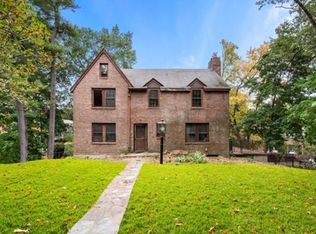 44 Byfield Rd, Newton, MA 02468