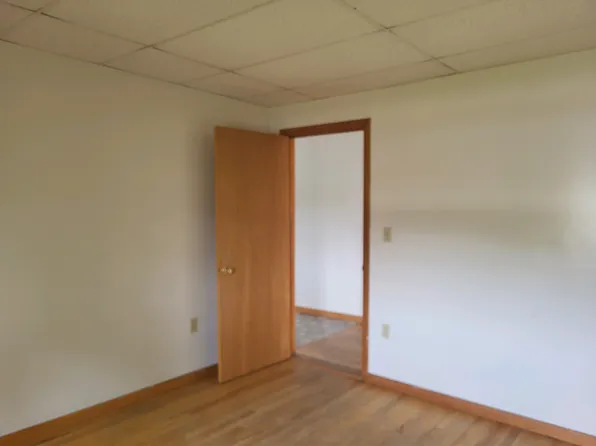 15 Grove St, Littleton, NH 03561