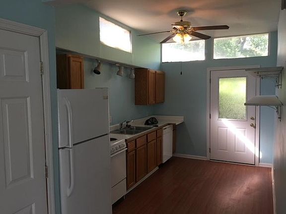 3rd image of 717 Central Ave APT 4