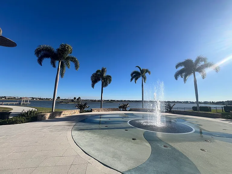 SPLASH PAD