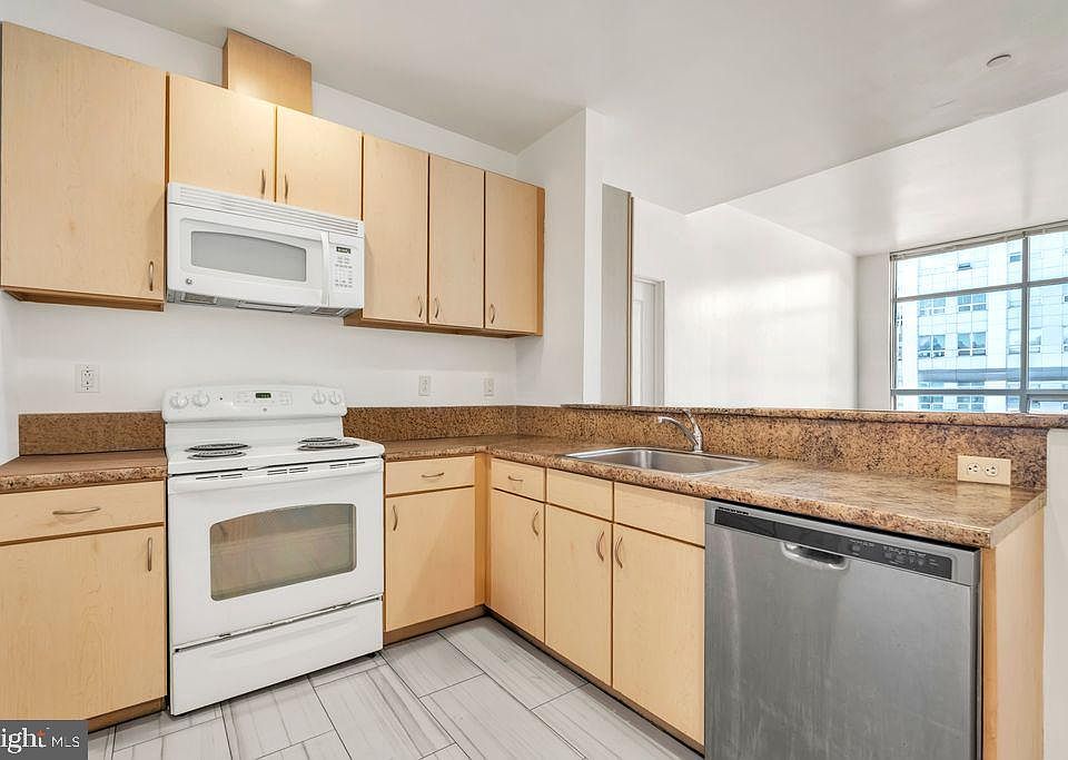 1st image of 111 N 9th St Unit 707