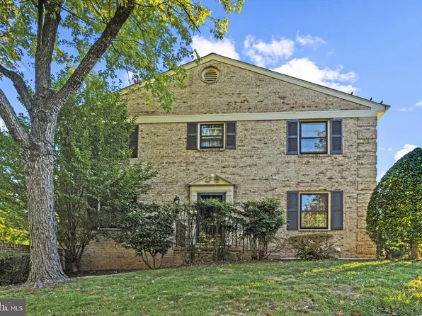 4301 Greenberry Ln, Annandale, VA 22003