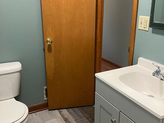 3rd image of 218 Oliver Ave
