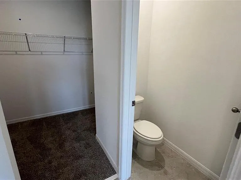 3185 Viceroy Ct — Photo 16