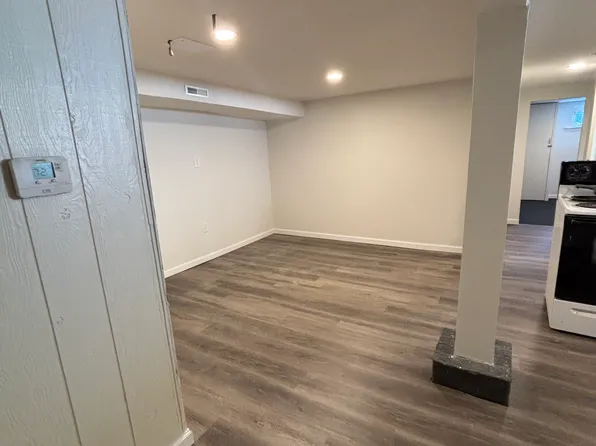 (undisclosed Address), Farmingdale, NY 11735