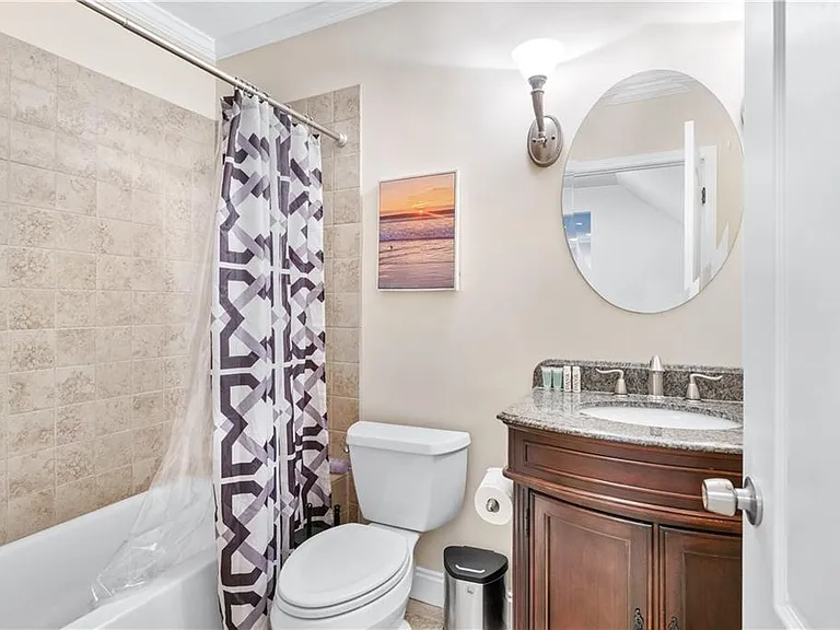 4260 Beverly Ln NE — Photo 18