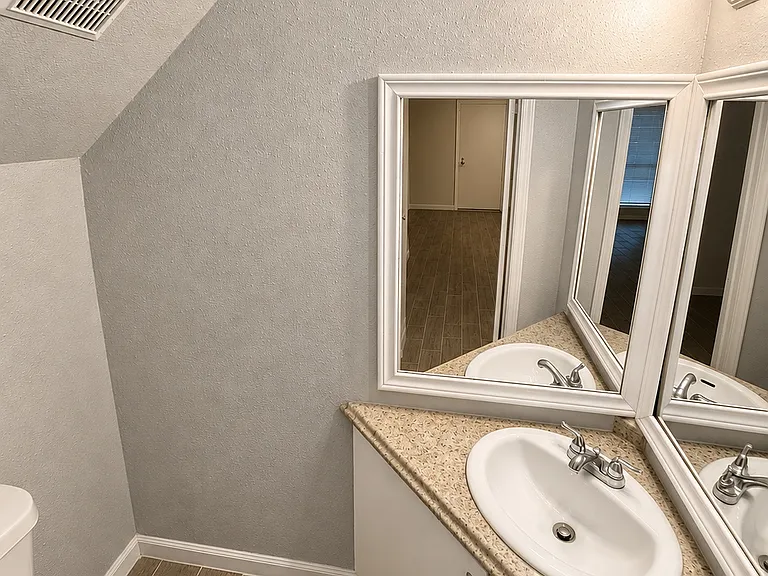 6633 W Airport Blvd #2 — Photo 8