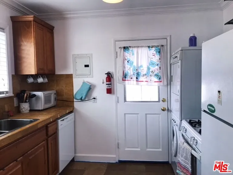 12840 Walsh Ave — Photo 6