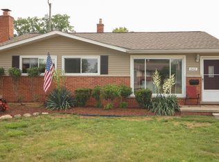 242 Ross St, Garden City, MI 48135