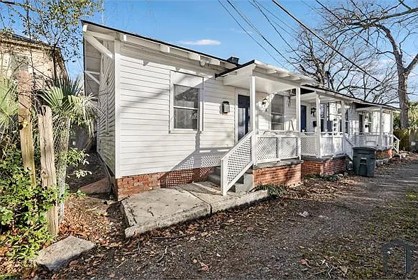 2 bed, 1080 sqft, $1,400 — Photo 2