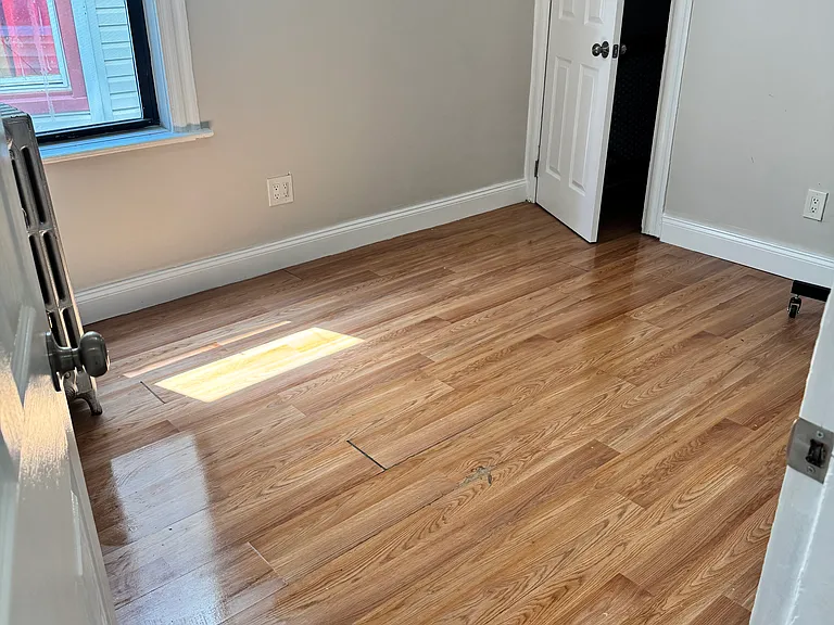 34 Gladstone Ave #1 — Photo 4