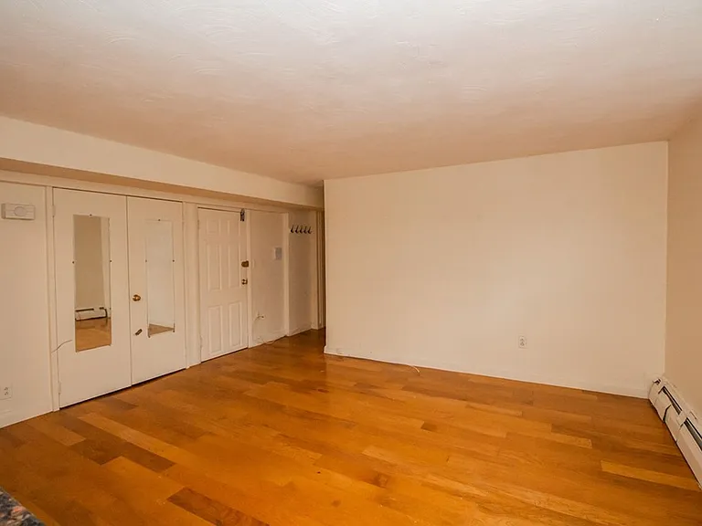 95 Chestnut St #18 — Photo 8