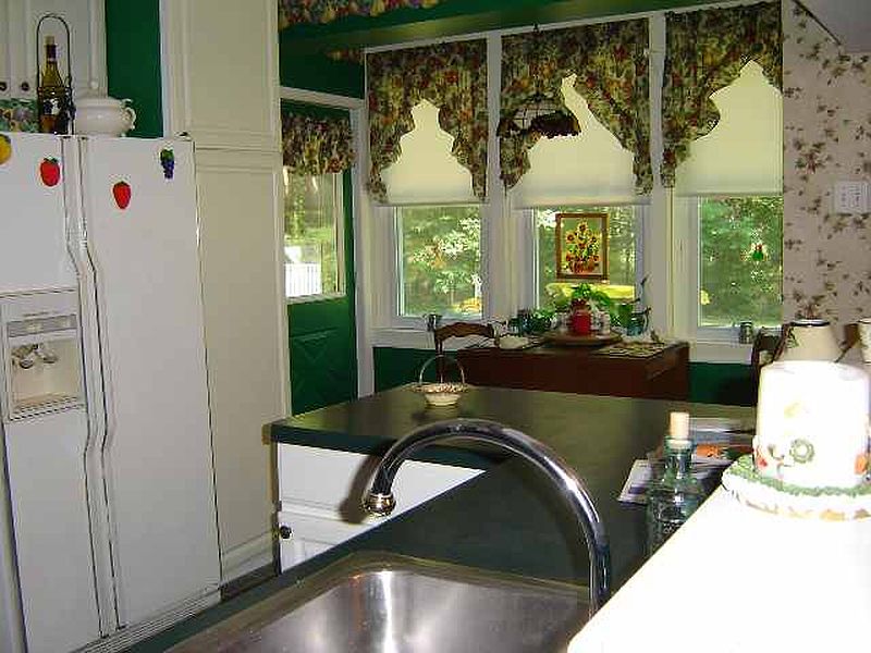 5th image of 314 TURNPIKE Road