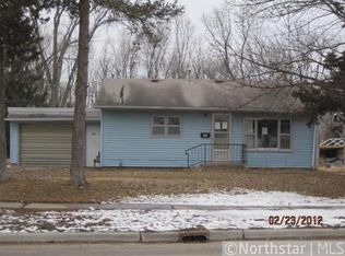 421 1st St N, Waterville, MN 56096