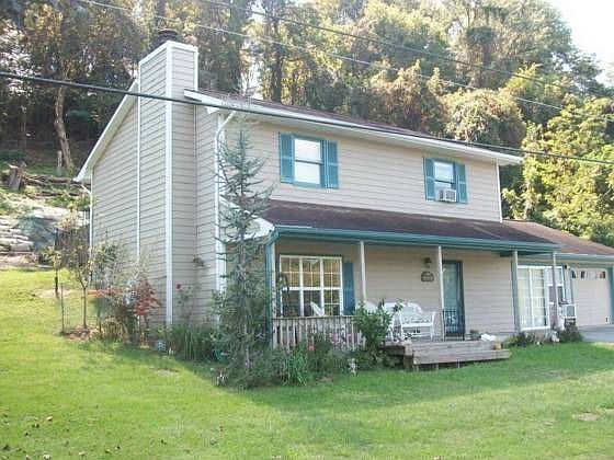 1st image of 224 River Edge Pl