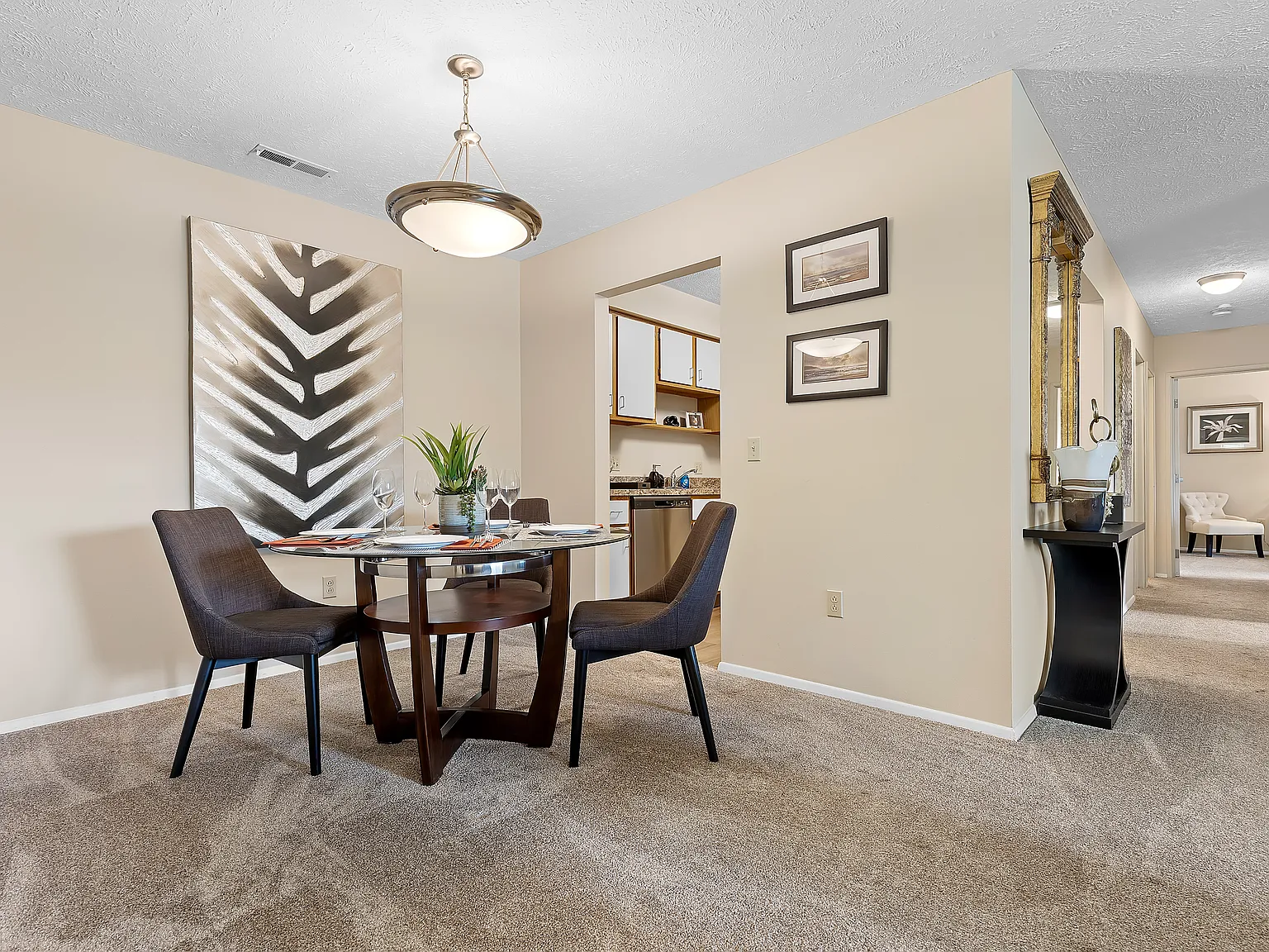 Oakwood Apartments — Photo 4