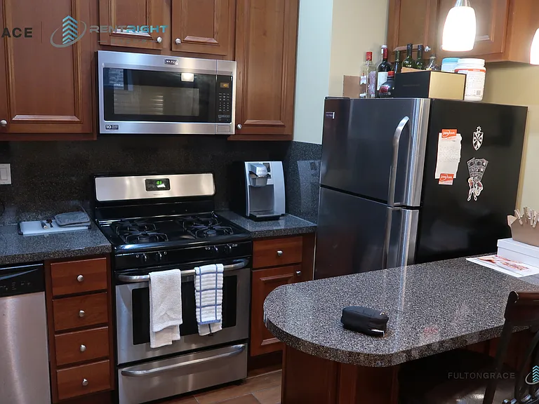 1361 N Ashland Ave #1D — Photo 17