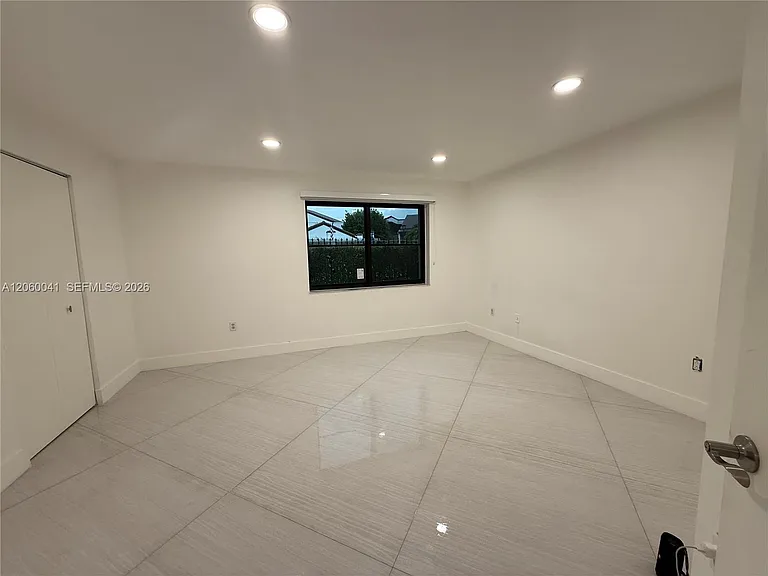 9405 Fontainebleau Blvd #113-22 — Photo 17