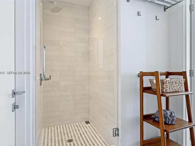 700 NE 26th Ter #1405 — Photo 7