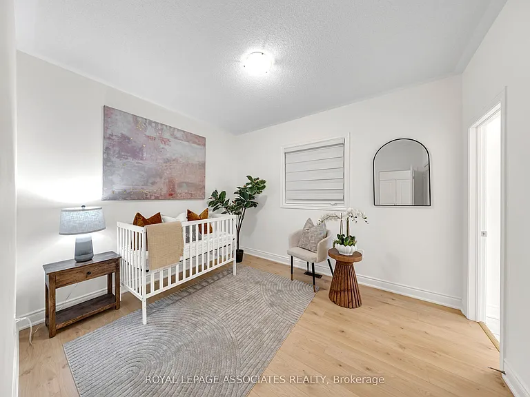 2215 Beckman Cres #UPPER — Photo 30