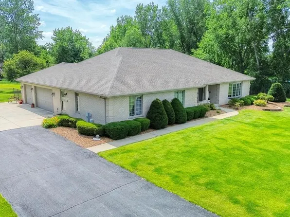 24031 S Schoolhouse Rd, Manhattan, IL 60442